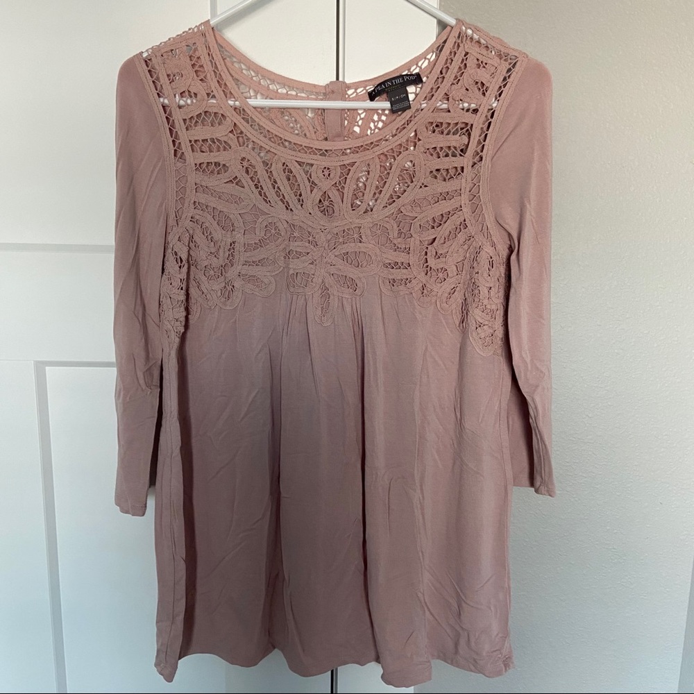 A Pea in a Pod 3/4 sleeve top